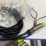 PR12-4DN cảm biến tiệm cận Autonics loại hình trụ
