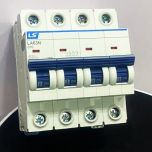 LA63N 4P C20 Cầu dao tự động 4P 20A LS