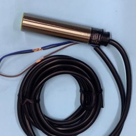 PRL18-5DN cảm biến tiệm cận Autonics loại hình trụ